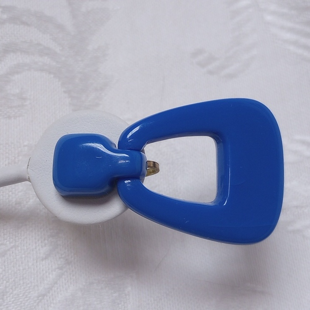Retro Mid-century Modern Door Knocker Clip-on Earrings Medium Blue French Blue